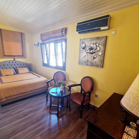 Sofia Boutique Hotel Кирения Екстериор снимка