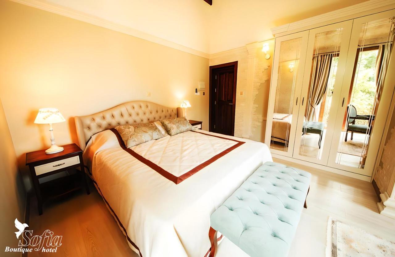 Sofia Boutique Hotel Кирения Екстериор снимка