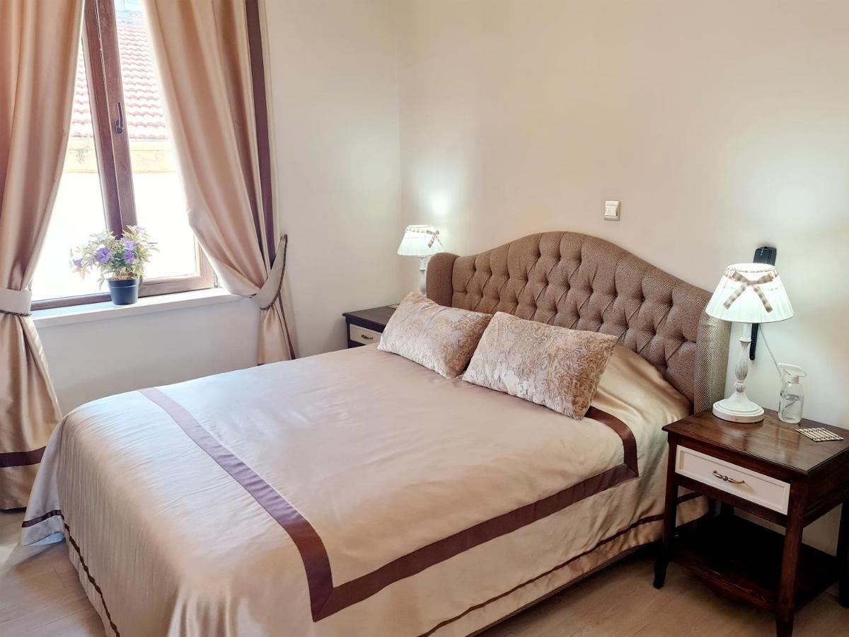 Sofia Boutique Hotel Кирения Екстериор снимка