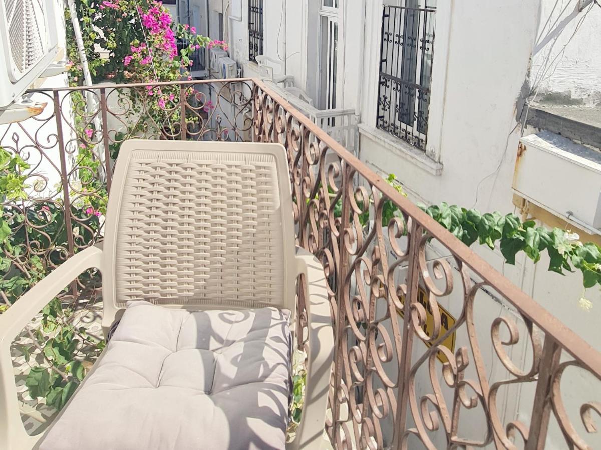 Sofia Boutique Hotel Кирения Екстериор снимка
