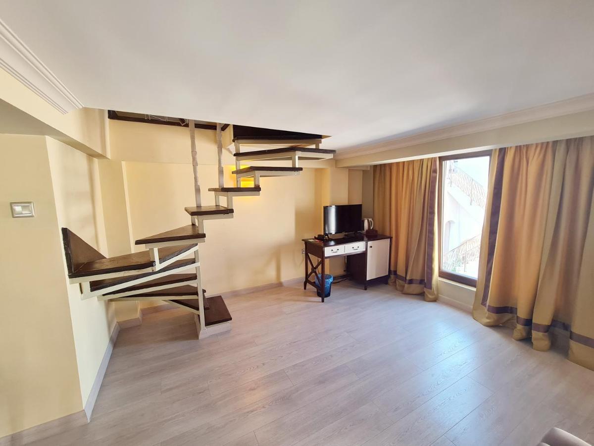 Sofia Boutique Hotel Кирения Екстериор снимка