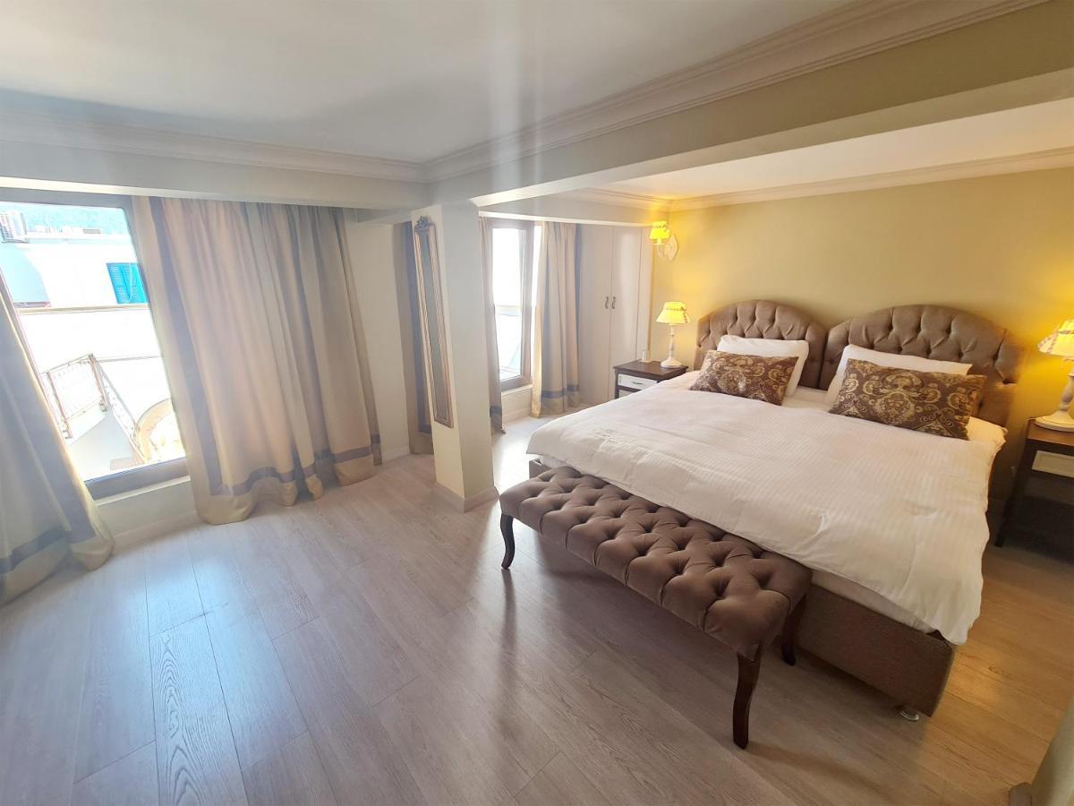 Sofia Boutique Hotel Кирения Екстериор снимка