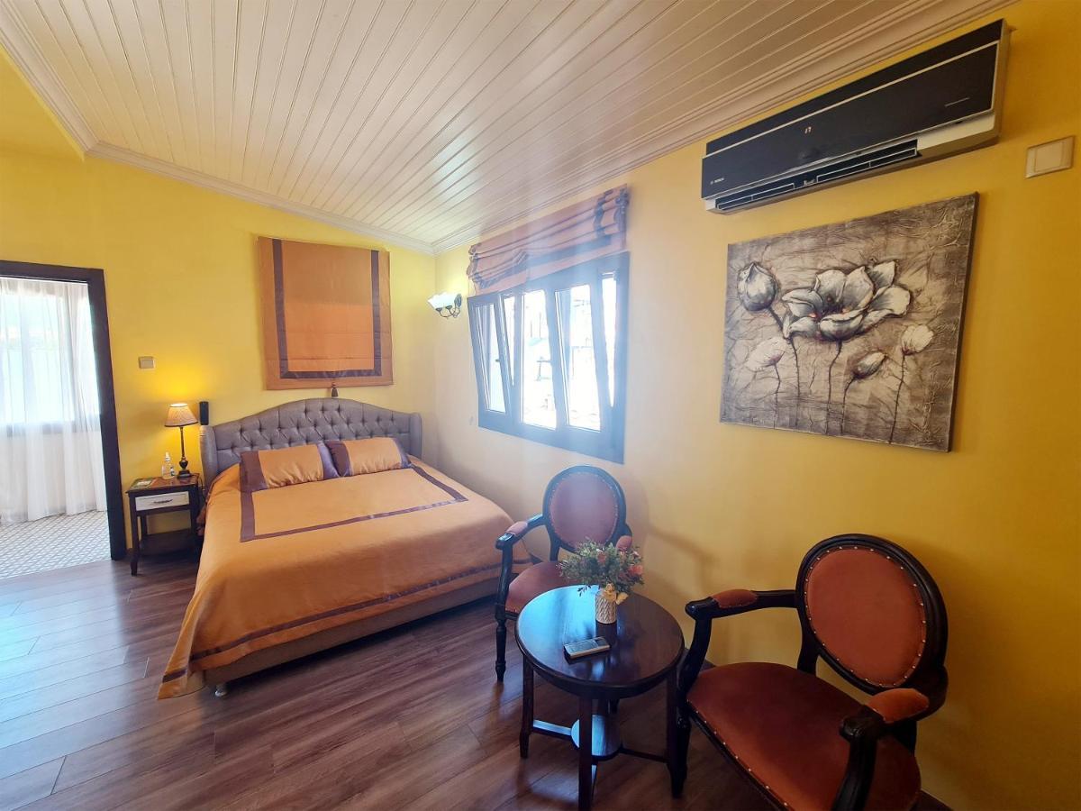 Sofia Boutique Hotel Кирения Екстериор снимка